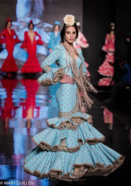 Flamenco klänningar 2022 simof
