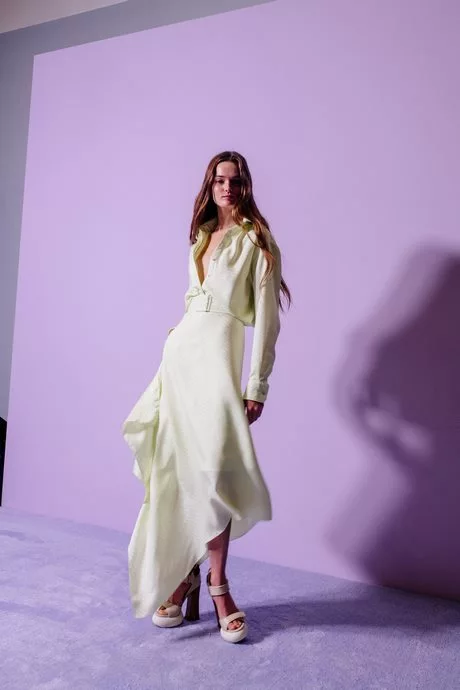 blanco-vestidos-primavera-2024-01_2-12 Vita klänningar våren 2024