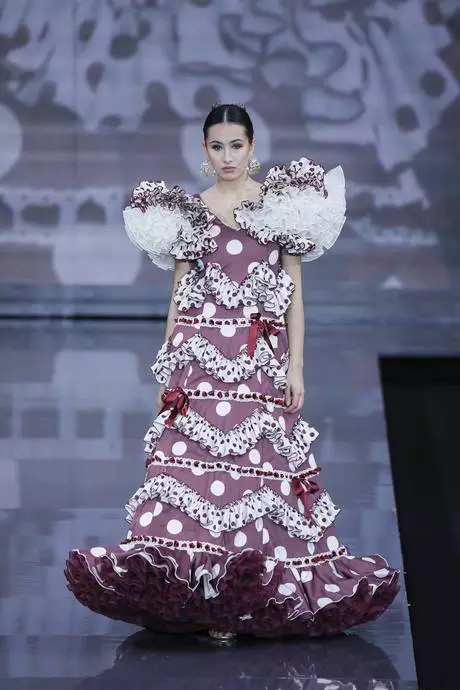 trajes-de-flamenca-simof-2024-84_4-10 Flamenco klänningar simof 2024
