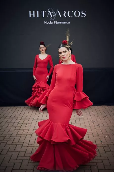 trajes-flamenca-2024-34_11-4 Flamenco klänningar 2024