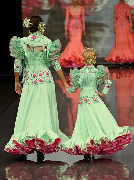 trajes-flamenca-2024-34_9-20 Flamenco klänningar 2024