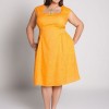 Korta klänningar för feta kvinnor